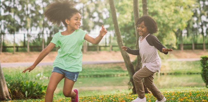 juegos de niños en parque