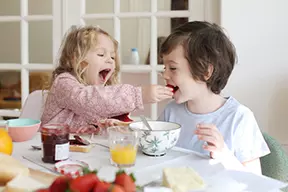 
Sorprende a tus hijos con un desayuno rico y saludable.

