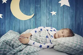Los niños necesitan cenas balanceadas para dormir bien y sin sobresaltos  