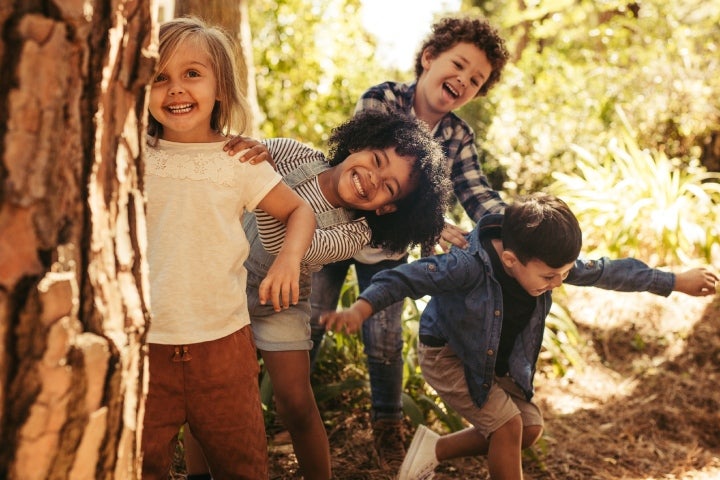 Juegos tradicionales en educación física, escondidas